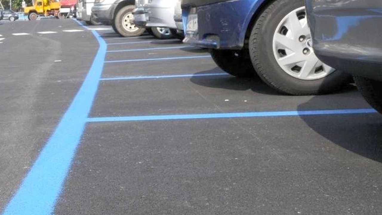 viterbo-veicoli-elettrici-strisce-blu